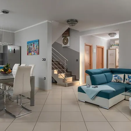 Дом отдыха 3 Bedroom Awesome In *