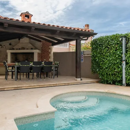 3 Bedroom Awesome In