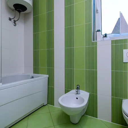 3 Bedroom Awesome In Hébergement de vacances Loborika